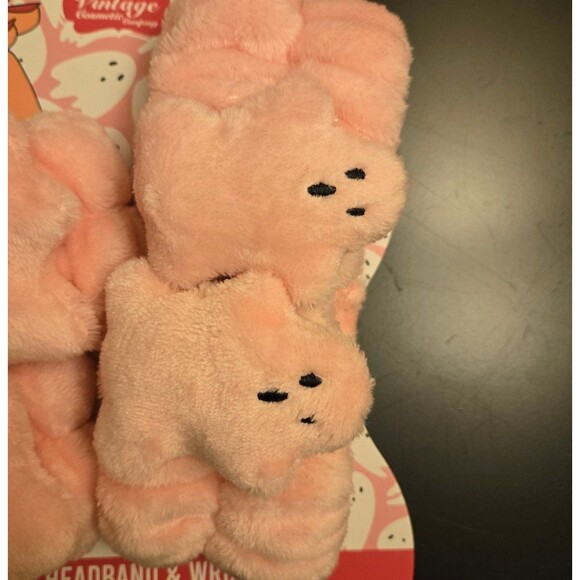 Boo-tiful Bands Spa Headband and Wristbands - Picture 3 of 4